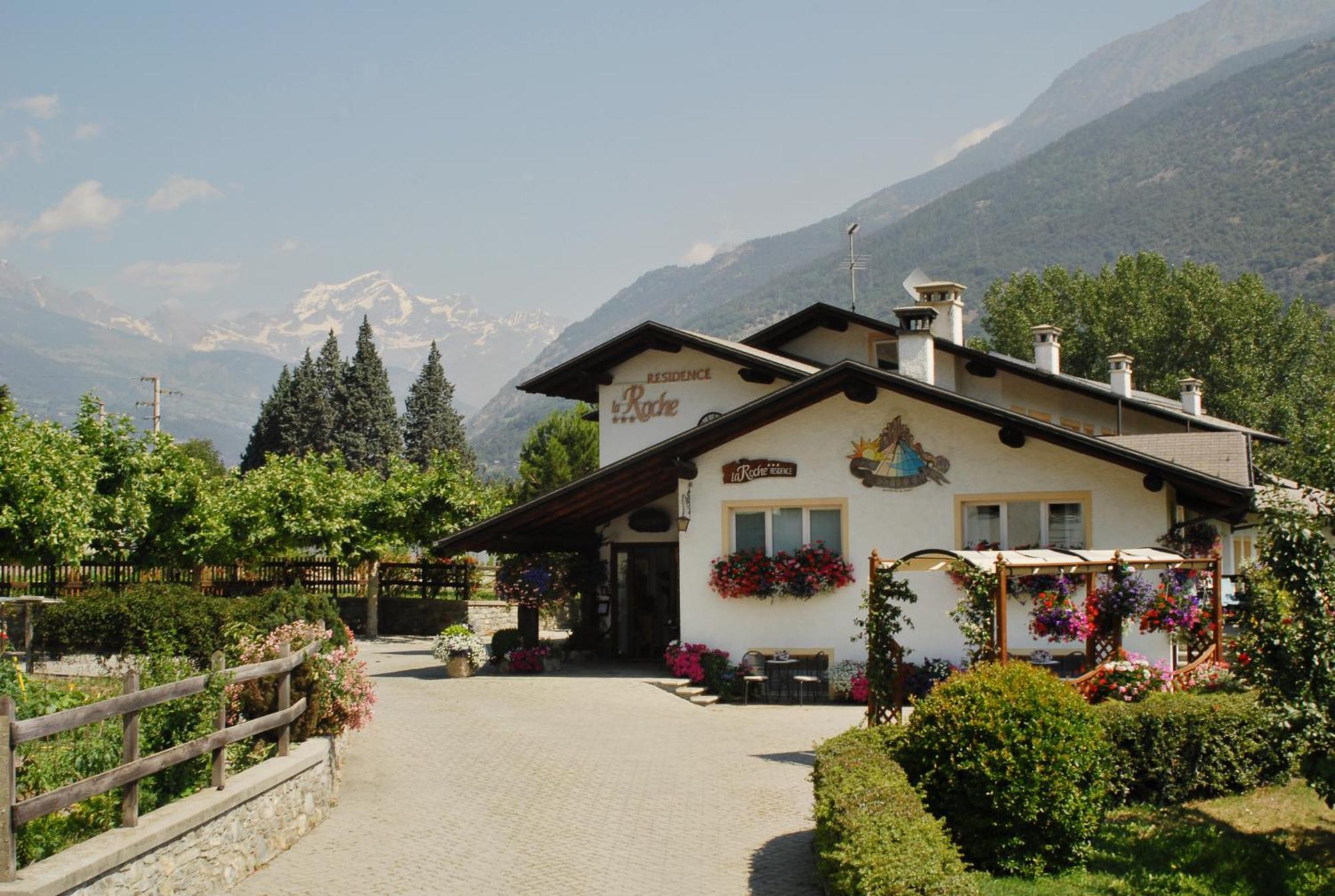 La Roche Hotel Appartments Aosta Exterior foto